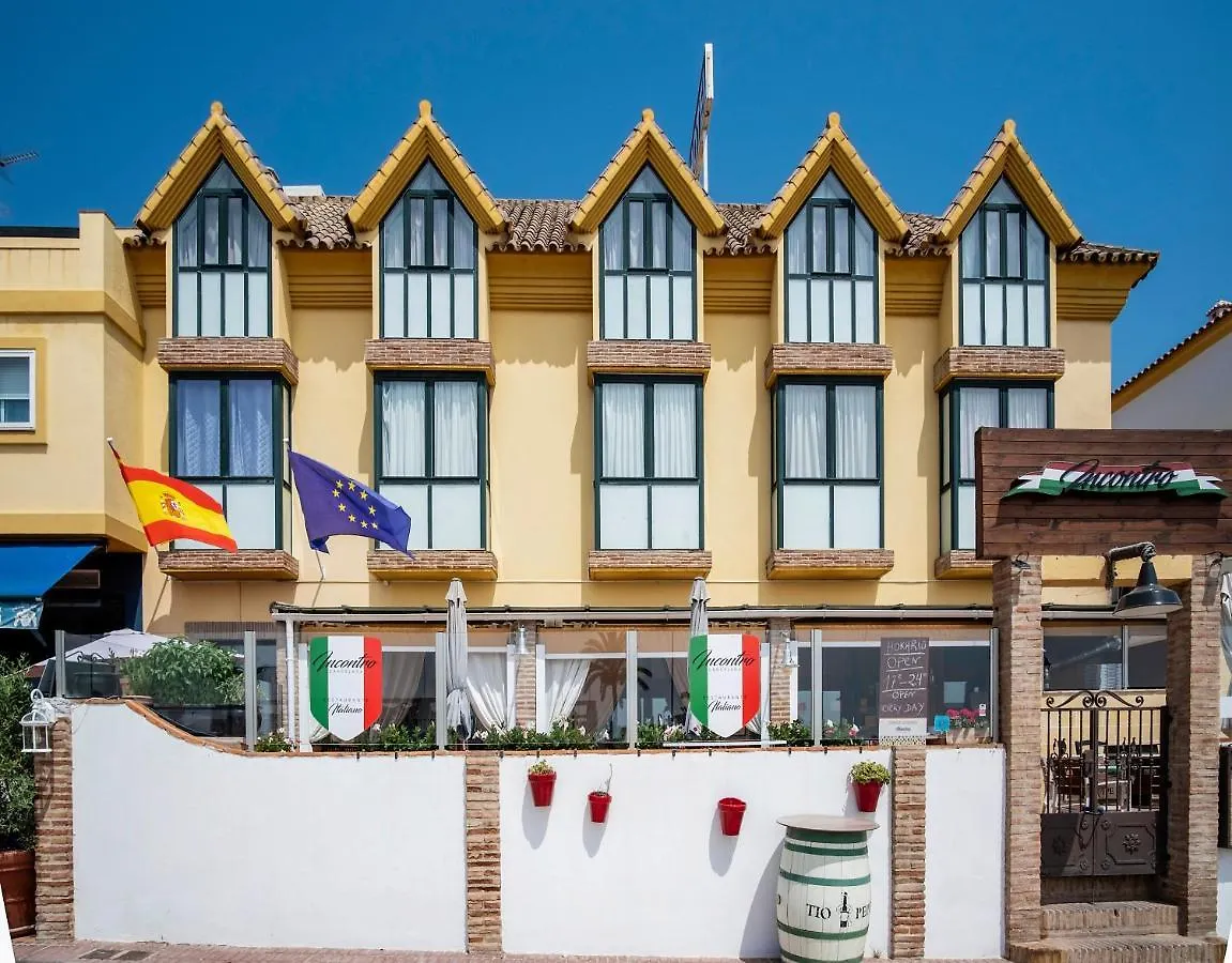 Hotel Dona Matilde Estepona 2*,